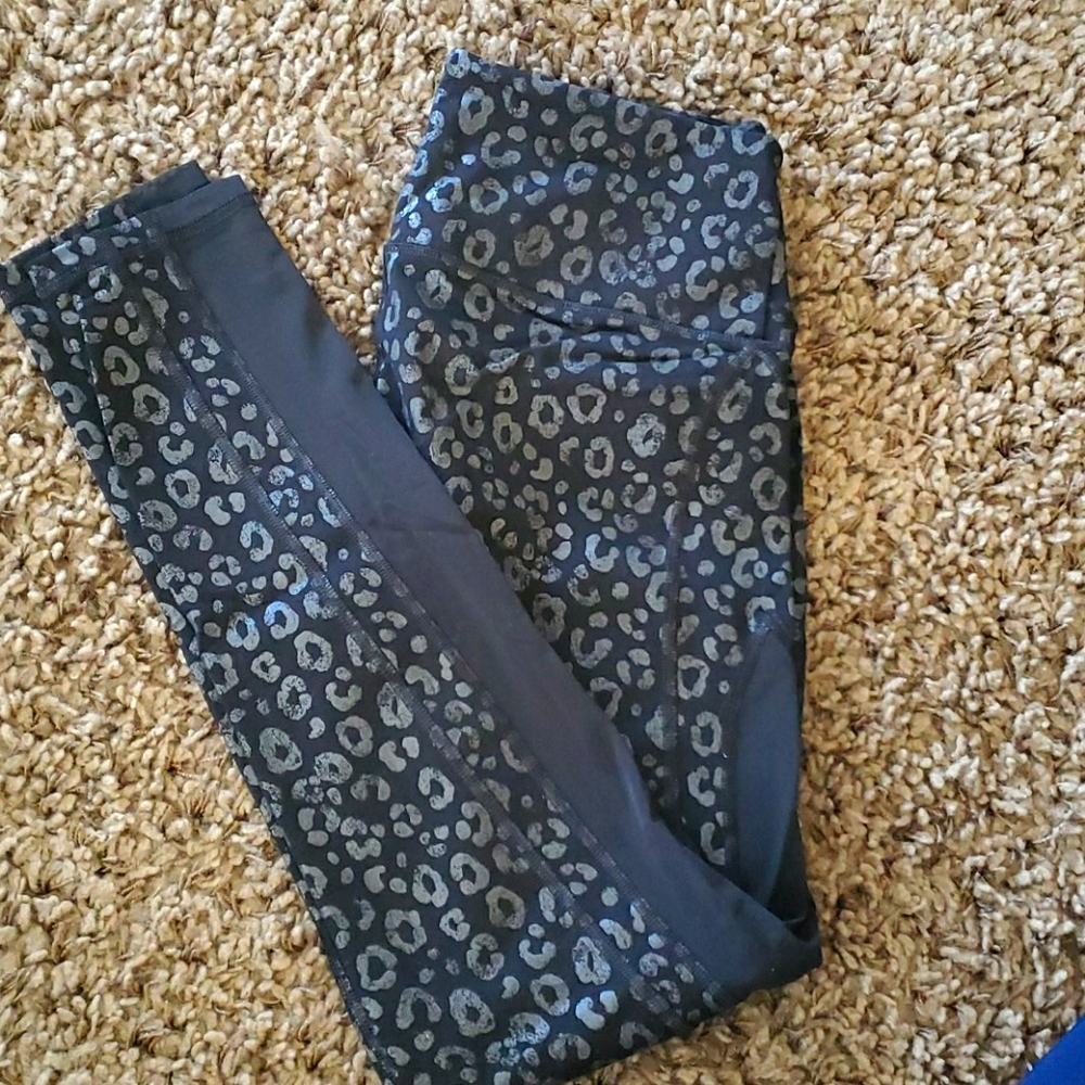 Knockout Victorias Secret Leopard Leggings